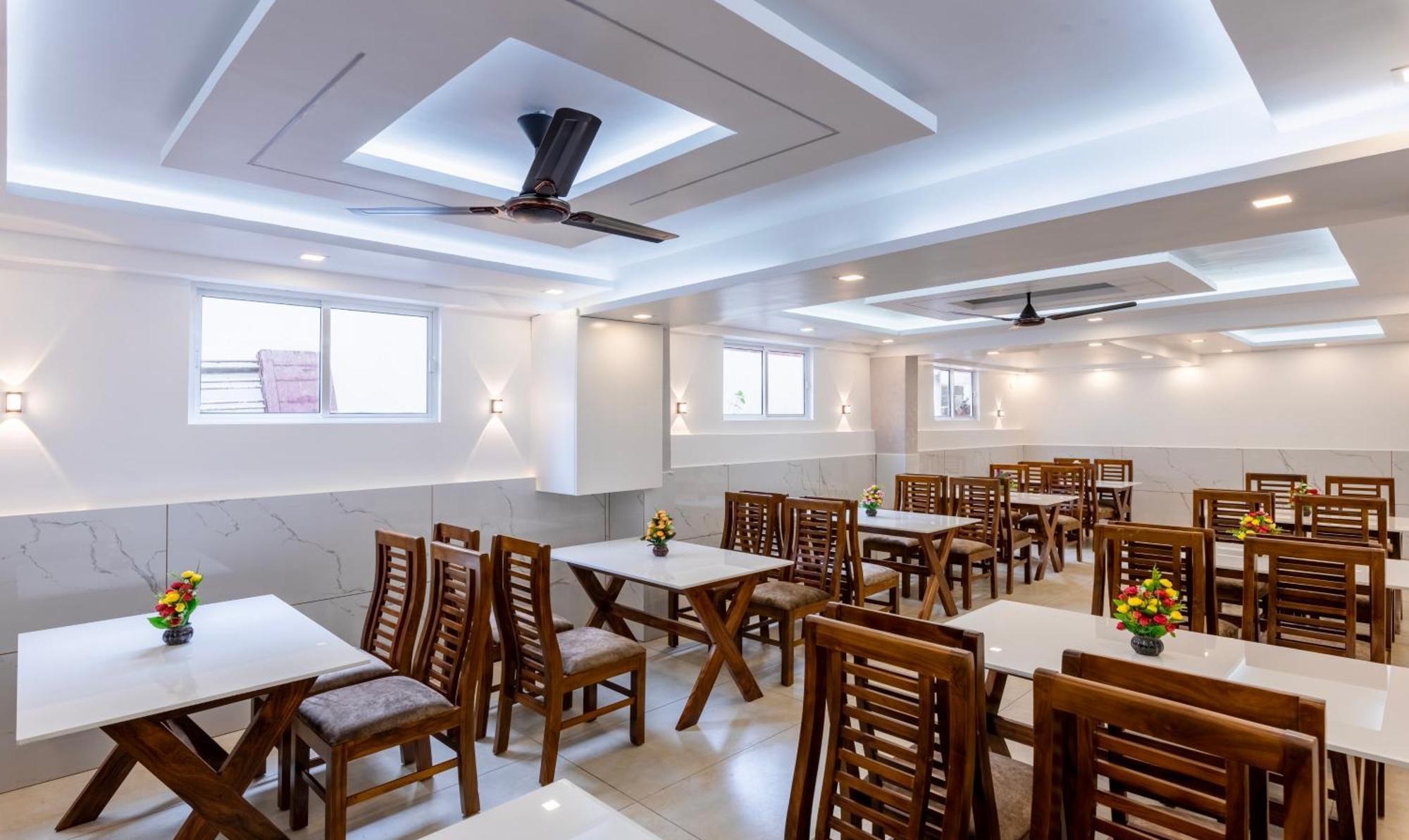 Treebo Premium Cochin Airport, 5 Min From Cochin Airport Hotel Kochi Eksteriør billede